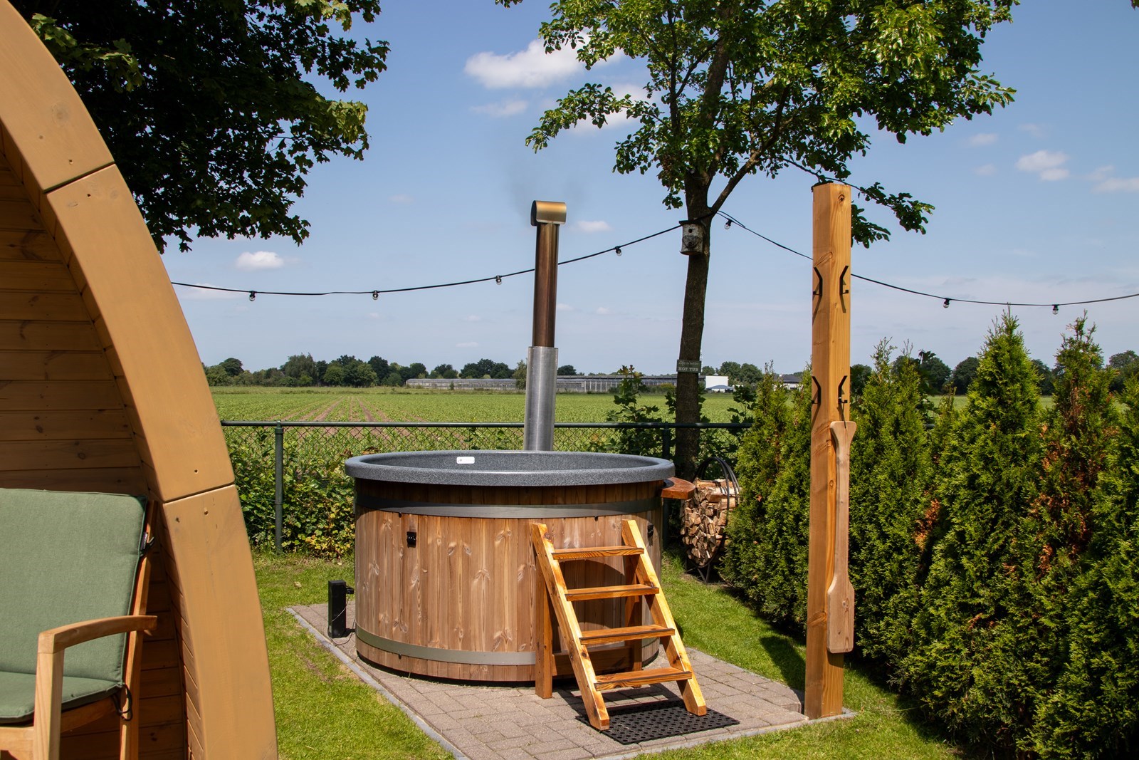Romantisch overnachten op het Brabantse platteland, met houtgestookte hottub
