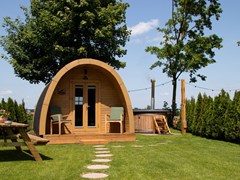 Romantisch overnachten op het Brabantse platteland, met houtgestookte hottub Romantisch overnachten op het Brabantse platteland, met houtgestookte hottub