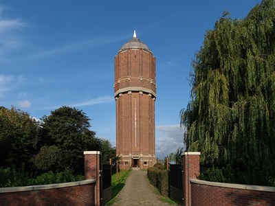 Originele groepsaccommodatie in een Watertoren met een eigen bioscoop Originele groepsaccommodatie in een Watertoren met een eigen bioscoop
