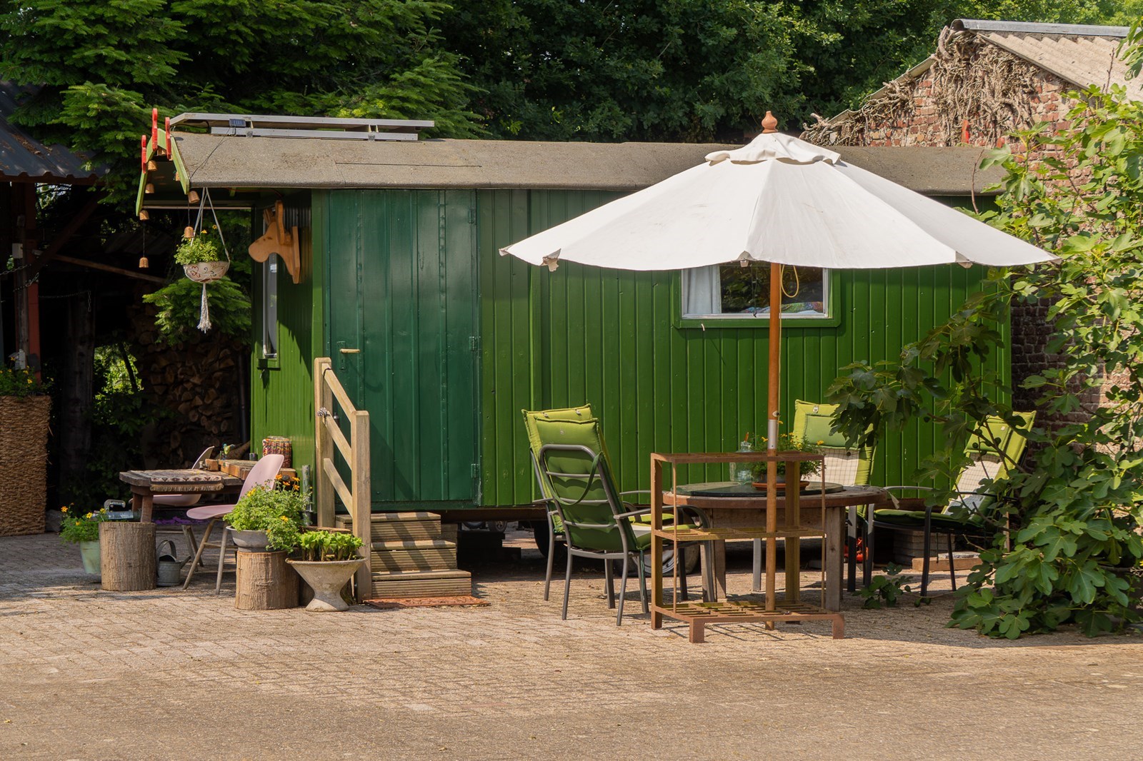 Sfeervolle pipowagen op een prachtig plekje achter de boerderij