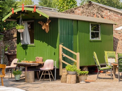 Sfeervolle pipowagen op een prachtig plekje achter de boerderij Sfeervolle pipowagen op een prachtig plekje achter de boerderij