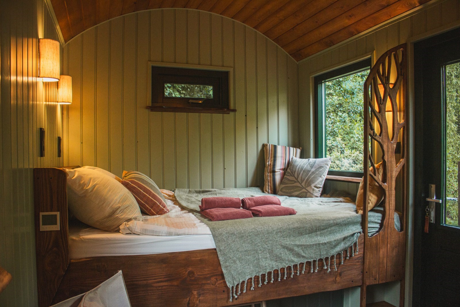 Unieke handgemaakte herderswagen door een kunstenaar