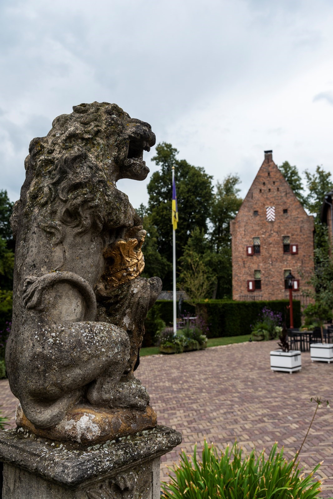 Overnachten in een eeuwenoude verdedigingstoren van een écht middeleeuws kasteel