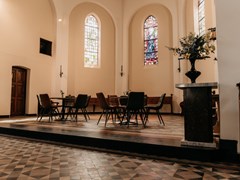 Hemels overnachten in een voormalige katholieke kerk Hemels overnachten in een voormalige katholieke kerk