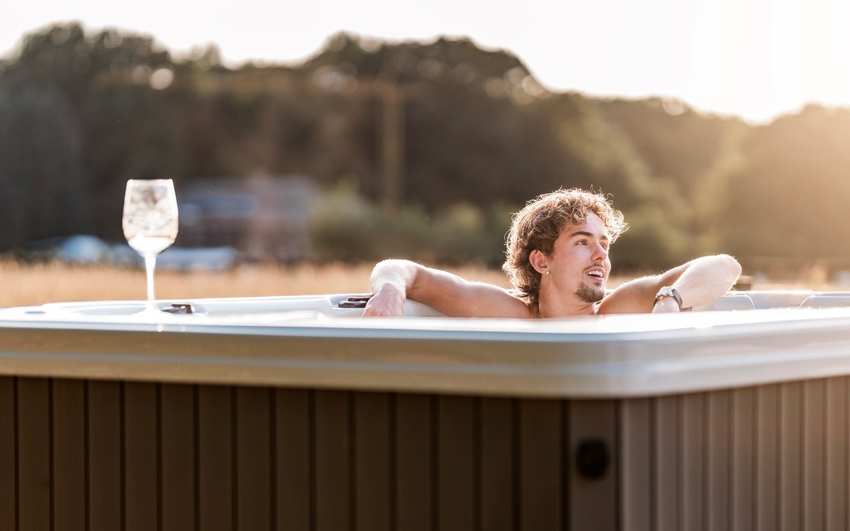 Unieke B&B met GAME-room en massagebad (van Silverspa!)