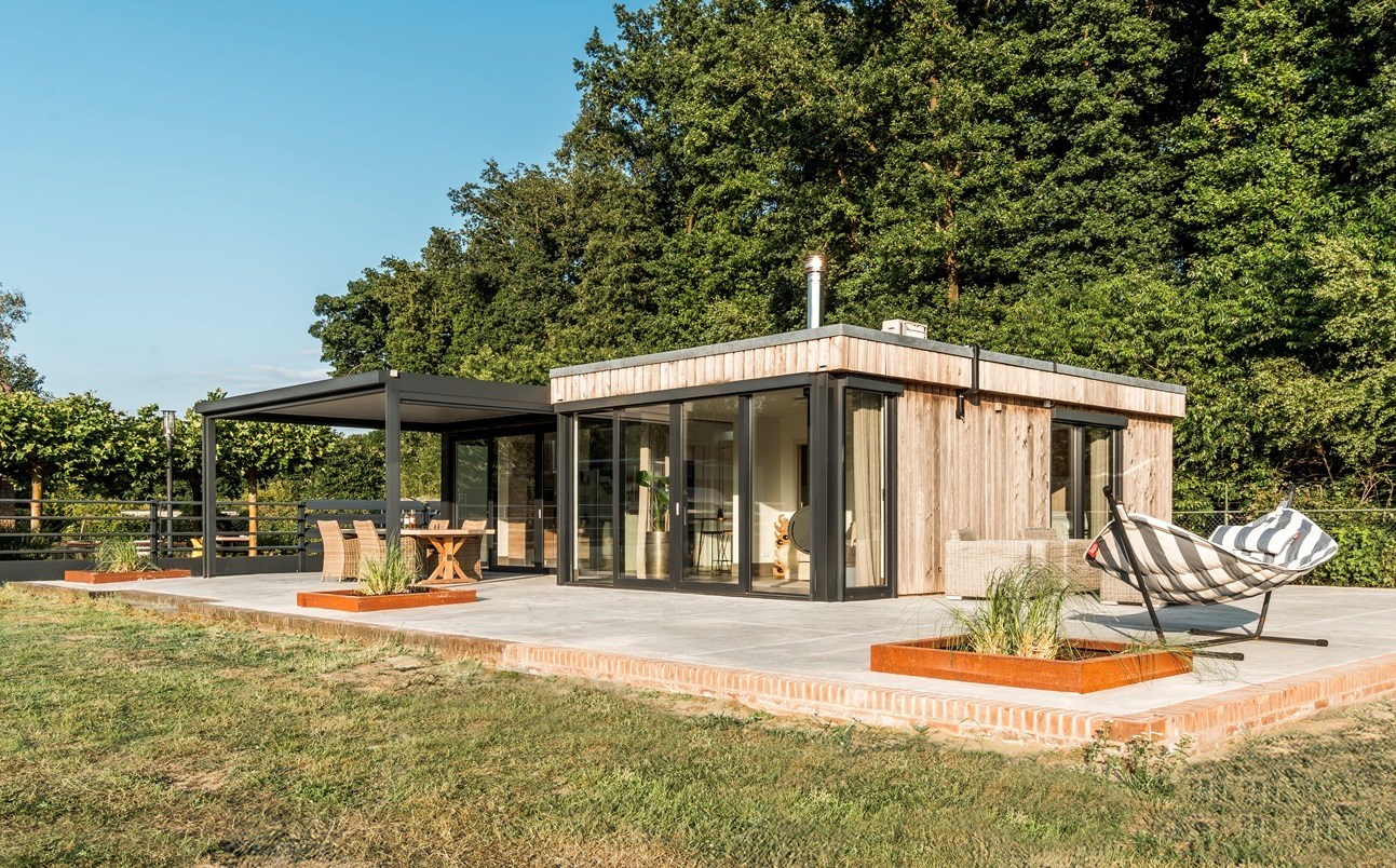 Unieke B&B met GAME-room en massagebad (van Silverspa!)