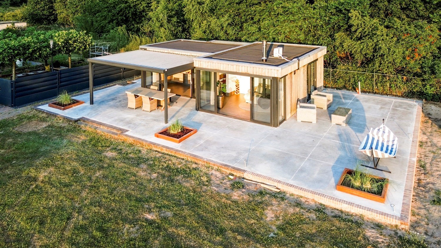 Unieke B&B met GAME-room en massagebad (van Silverspa!)