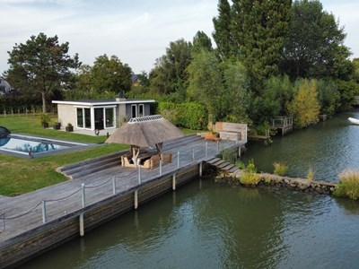 Uniek vakantiehuis aan de rivier de Lek Uniek vakantiehuis aan de rivier de Lek