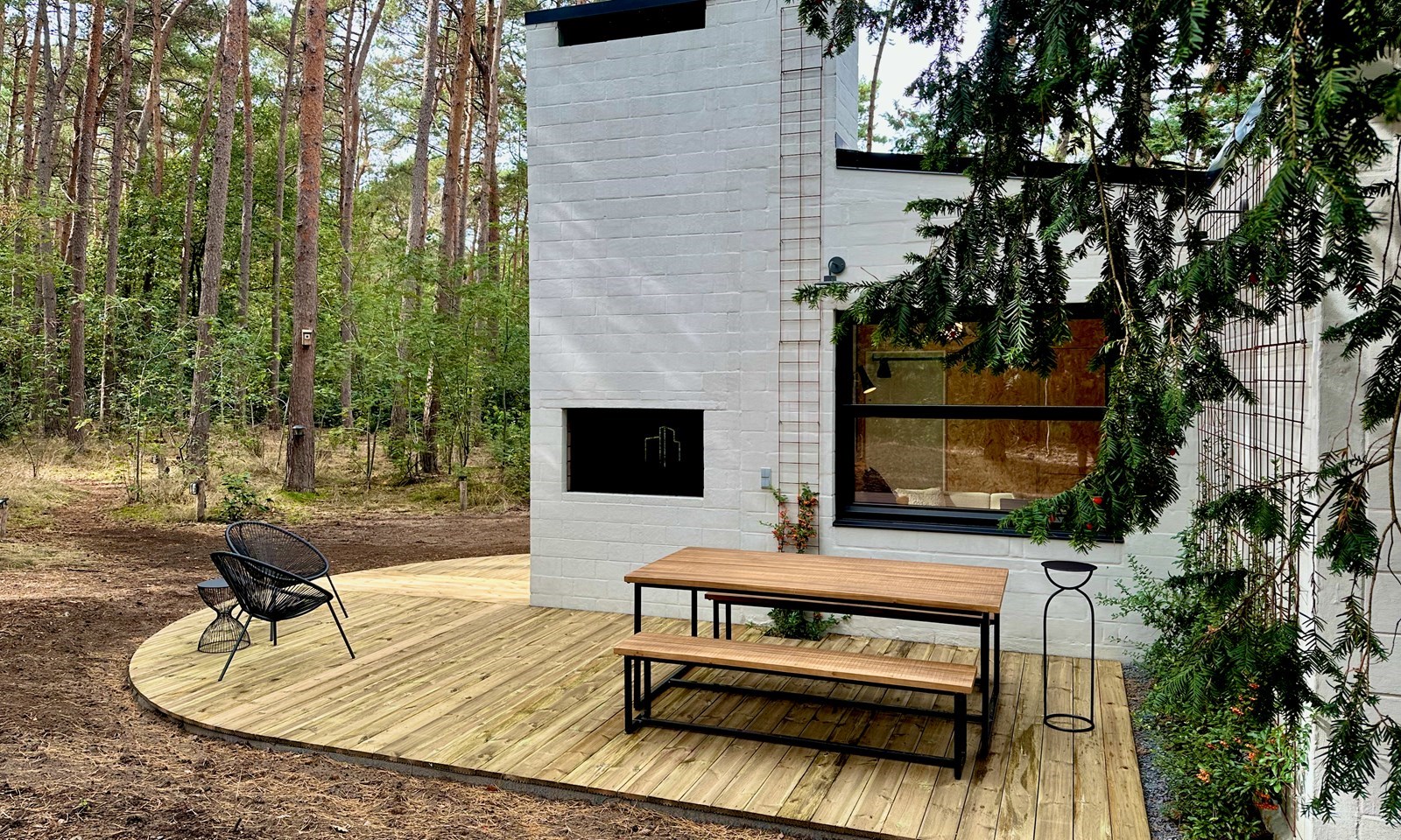 Sixties Bosvilla met giga aquarium in privé bos van 5000m2