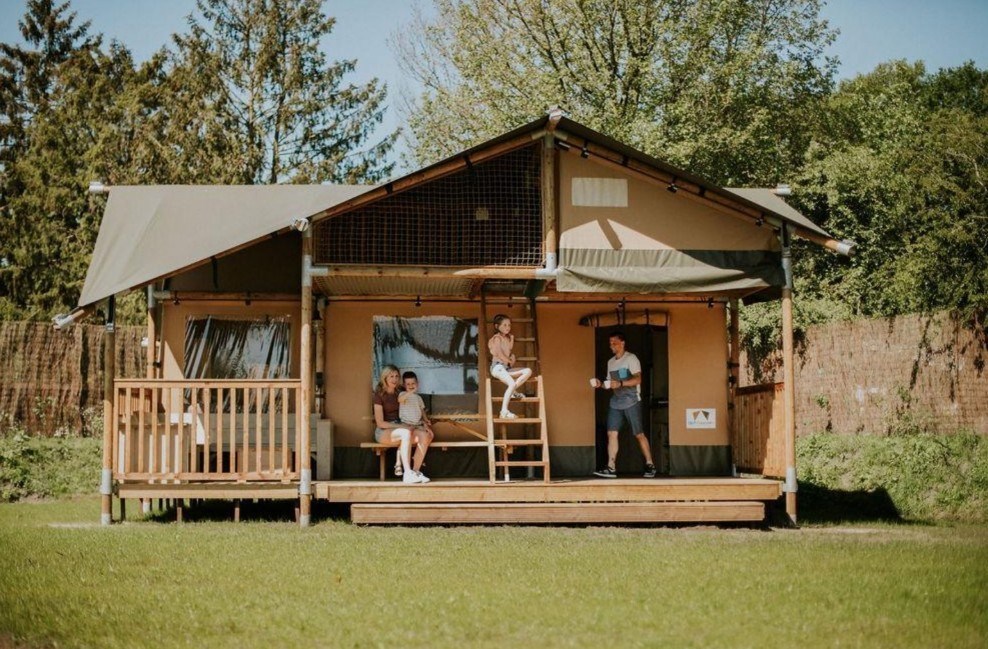 Klimmen en klauteren in deze kindvriendelijke en hondvriendelijke glampingtent