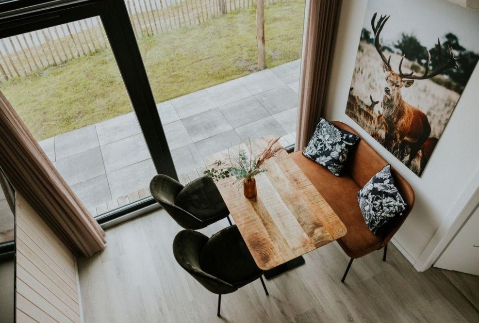 Tiny house XL (honden welkom) aan de visvijver