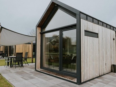 Tiny house XL (honden welkom) aan de visvijver Tiny house XL (honden welkom) aan de visvijver