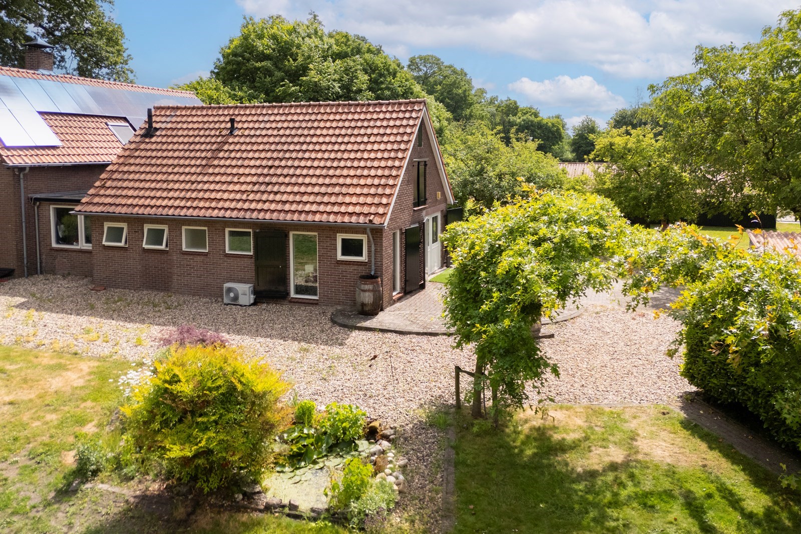 Slapen in een voormalige schuur in de natuur