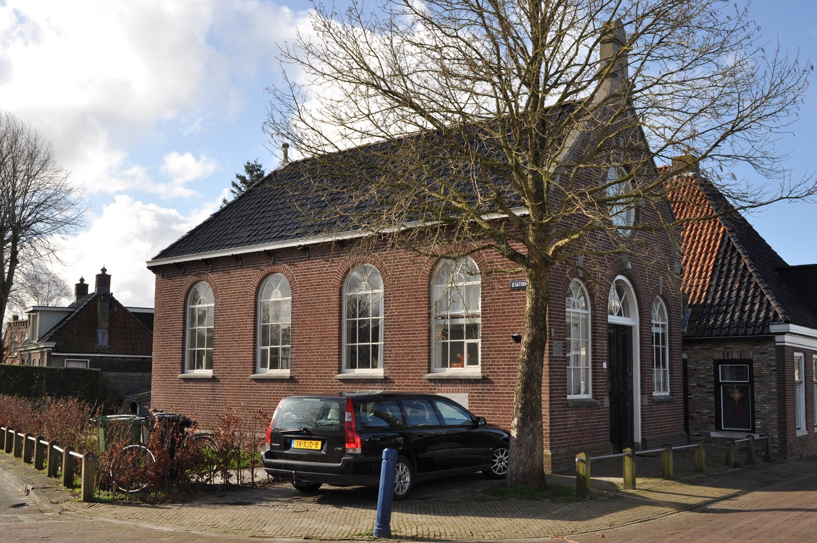 Pittoresk kerkje van meer dan honderd jaar oud