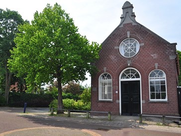 Pittoresk kerkje van meer dan honderd jaar oud Pittoresk kerkje van meer dan honderd jaar oud