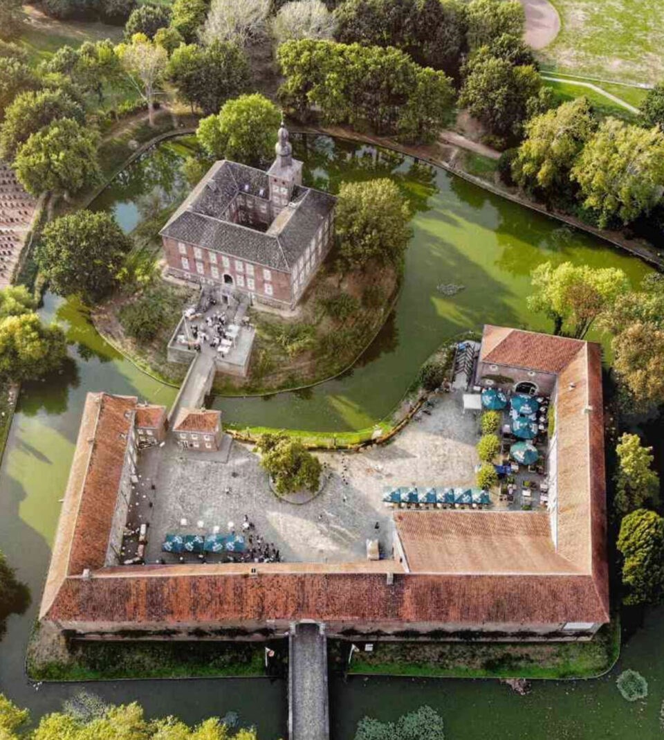 Romantische kasteelkamer in Limburg inclusief een luxe kasteel ontbijt