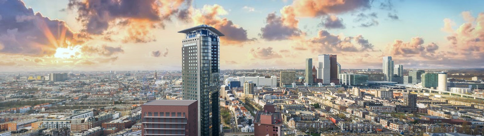Privé bioscoop beleving op de 39e verdieping van een wolkenkrabber in Den Haag