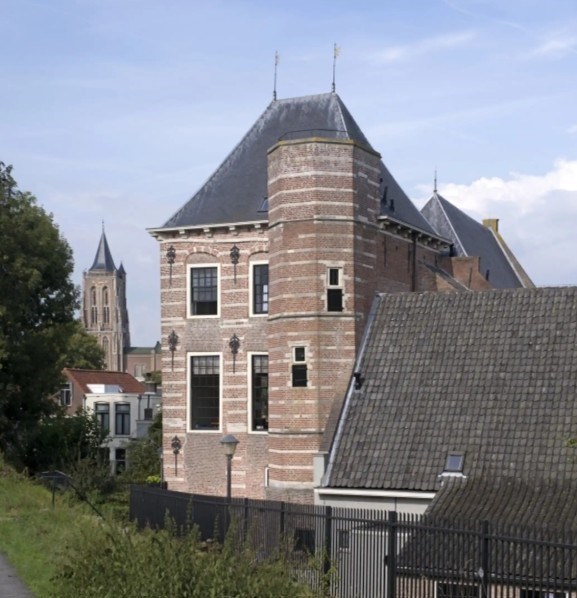 Slapen in het schilderachtige Tolhuis met uitzicht over de rivier