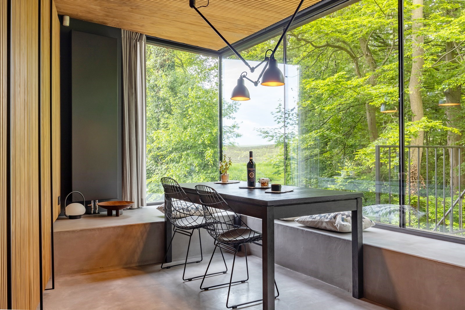 Een unieke design cabin in een privé bos om bewust te vertragen