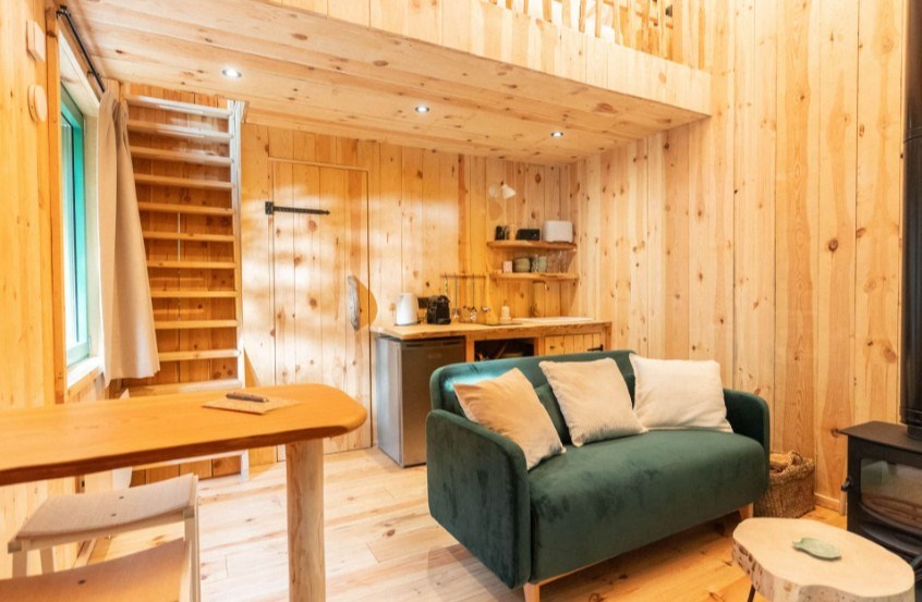 Unieke Boomhut ontworpen voor wie houdt van rust, natuur én slapen op hoogte