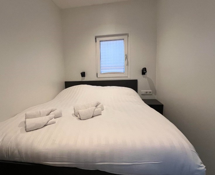 Luxe Houseboat in Lemmer