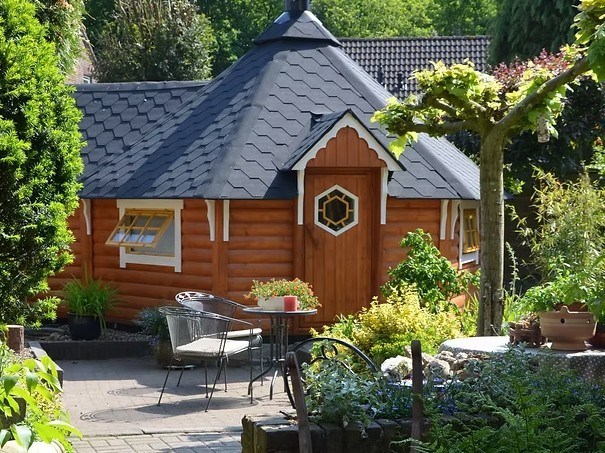 Finse Kota met houtgestookte hottub