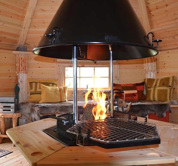 Finse Kota met houtgestookte hottub