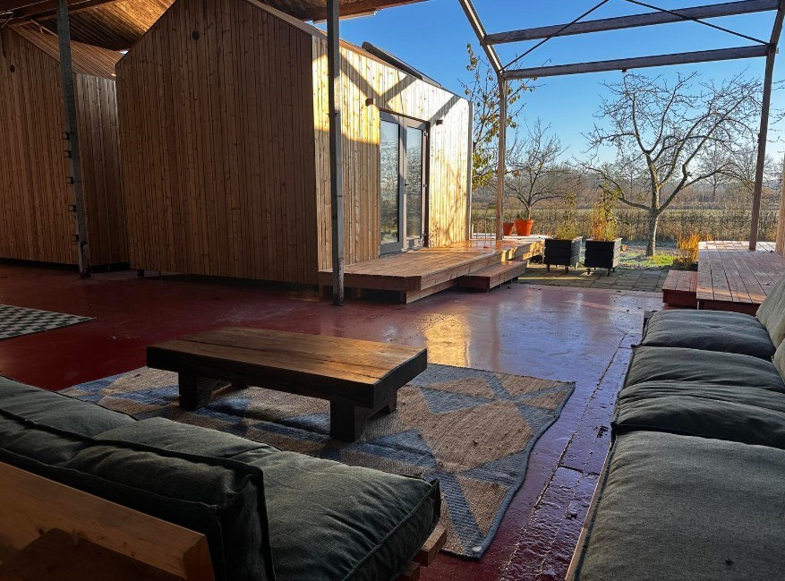 Bijzonder natuurhuisje in een boomgaard en direct grenzend aan een natuurgebied