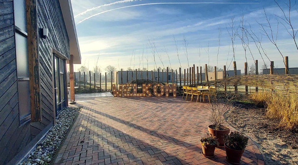 Groepsaccommodatie in 4 natuurhuisjes in de boomgaard