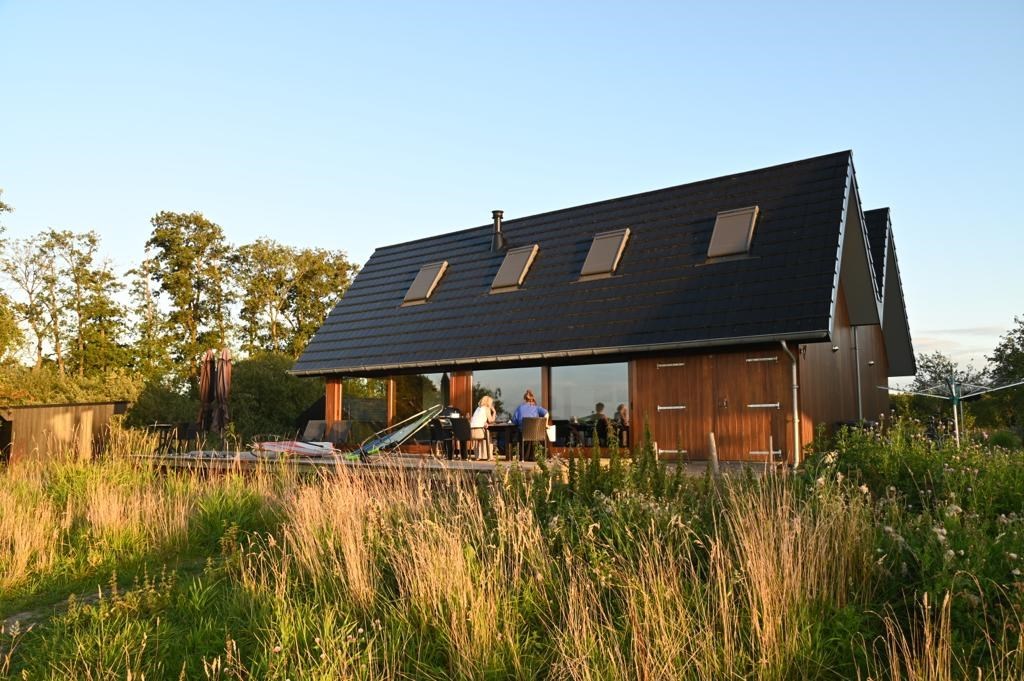 Unieke vakantiewoning op een eiland midden Nationaal Park Âlde Feanen, inclusief een elektrische boot