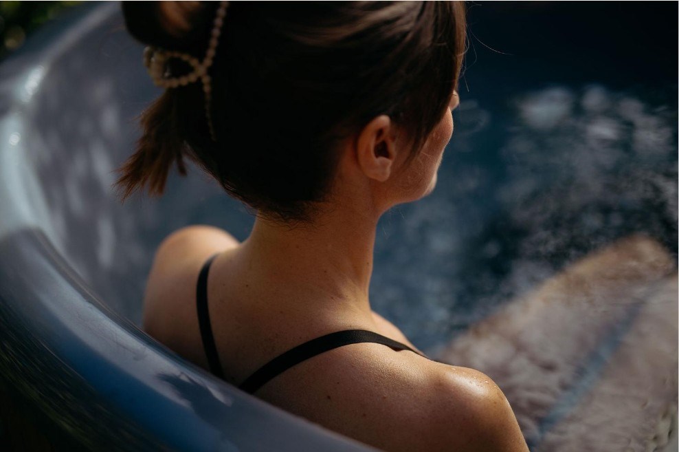 Unieke natuurvila op palen met een privé hottub