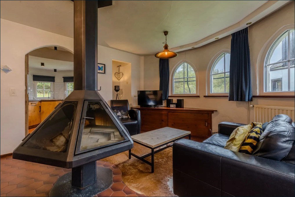 Unieke Torenwoning op de top van de berg