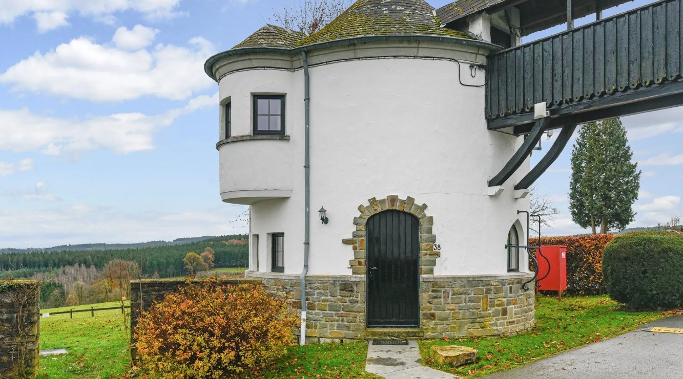 Unieke Torenwoning op de top van de berg