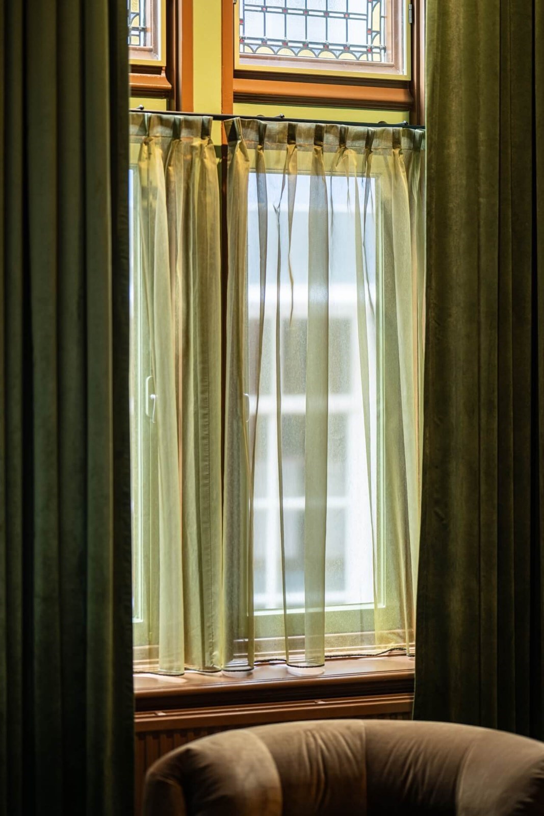 Historische suite met prachtige plafondschilderingen en vrijstaand bad in de voormalige monumentale Statenzaal van Zwolle