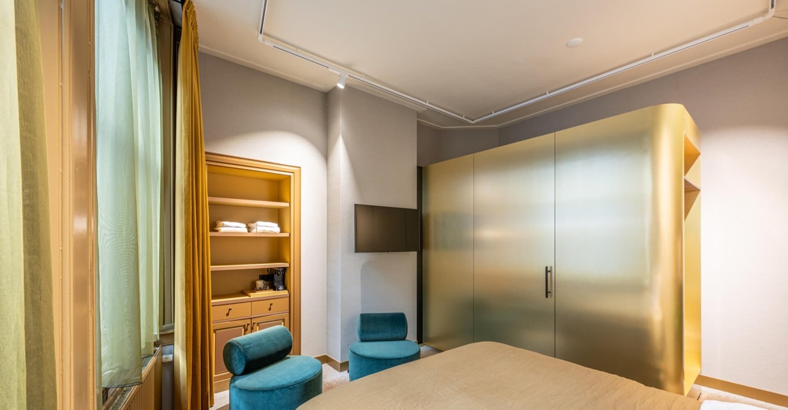 Overnachten in de woonkamer van de voormalige dienstwoning in de monumentale Statenzaal van Zwolle