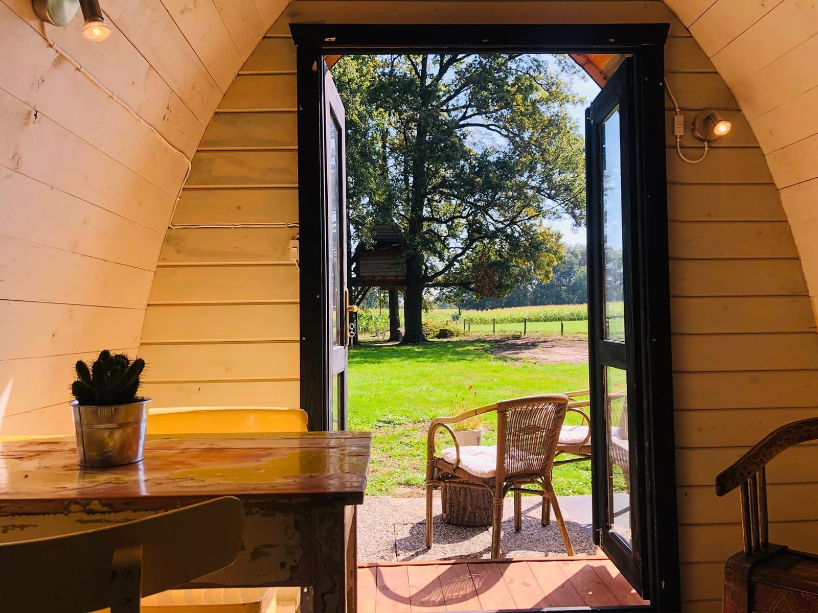 Kleurig knus houten huisje