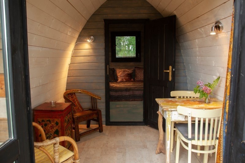 Kleurig knus houten huisje