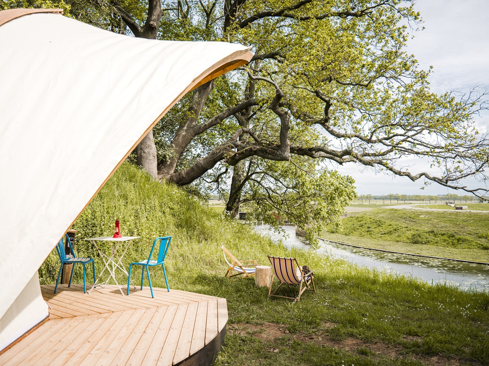 Unieke glampingtent op een forteiland