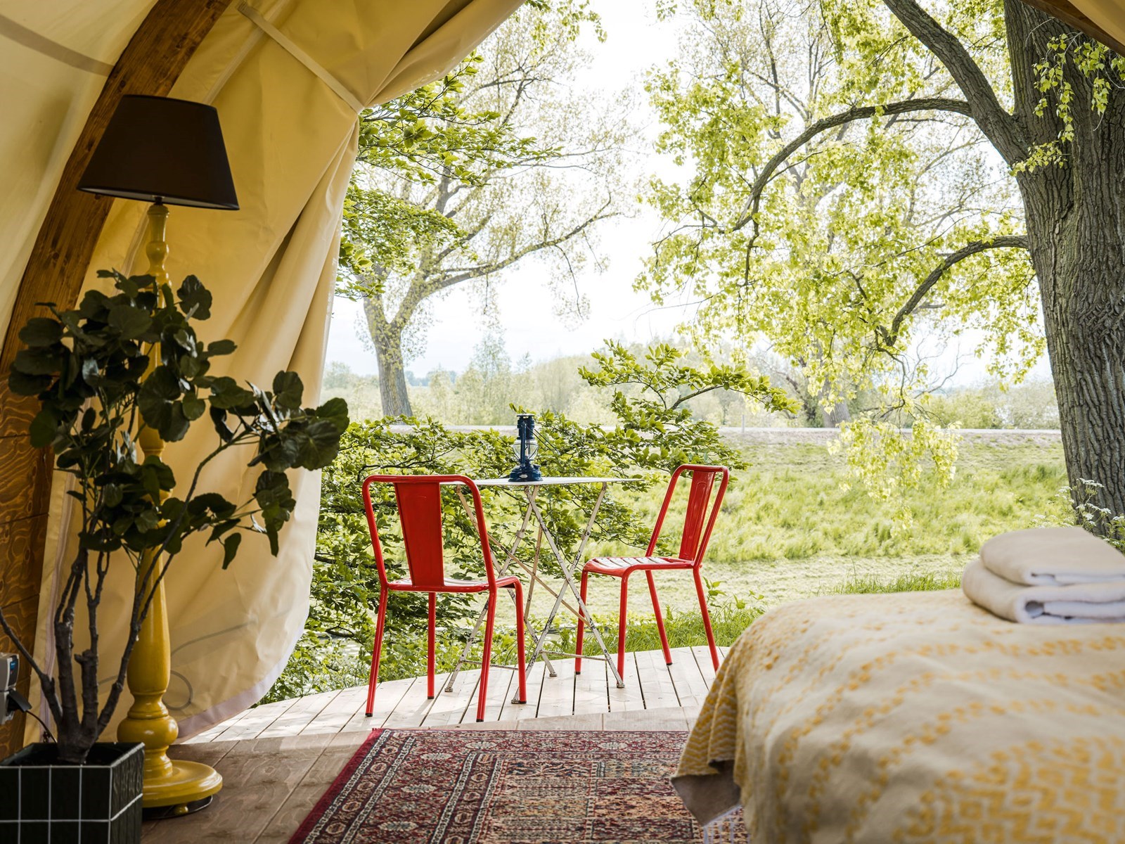 Unieke glampingtent op een forteiland