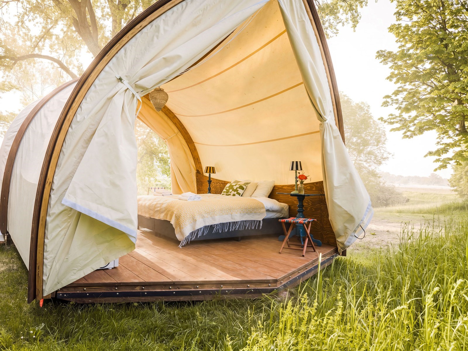 Unieke glampingtent op een forteiland
