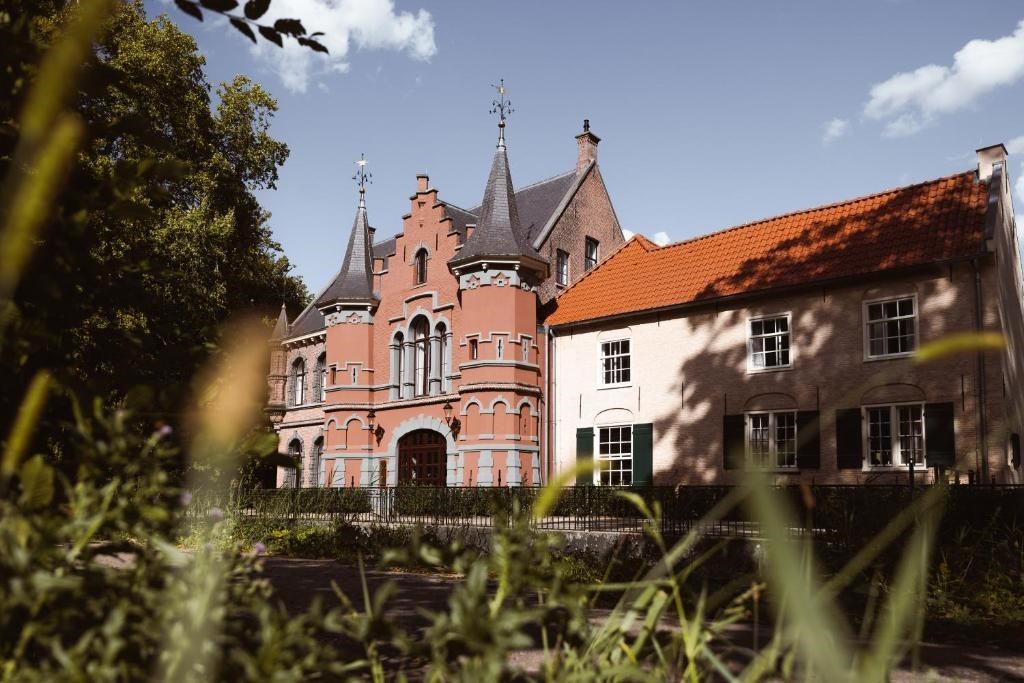 Vorstelijk overnachten in Kasteel Steenenburg