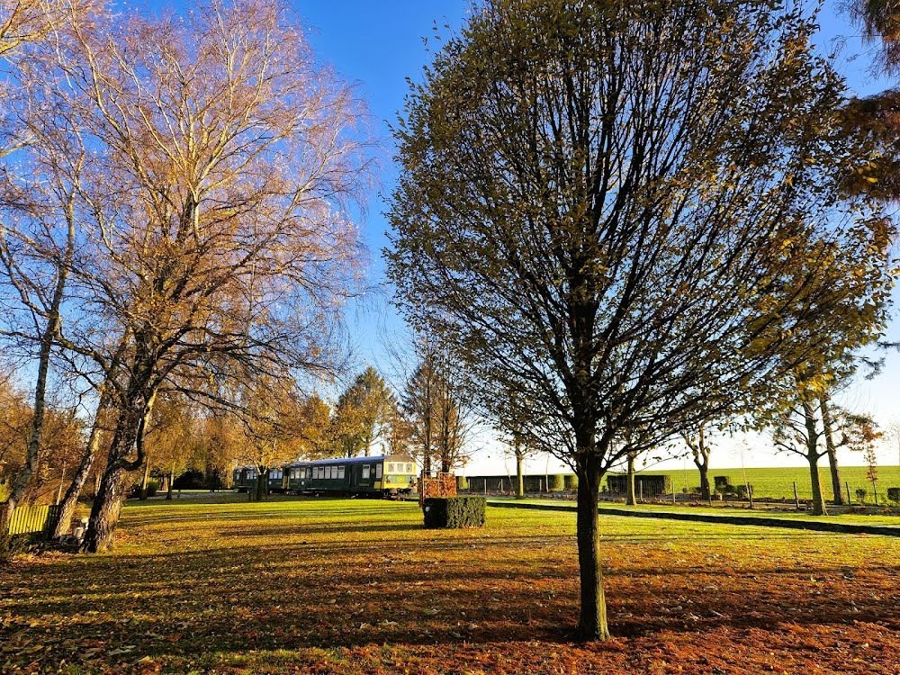 Uniek overnachten in een trein op een historisch station in België