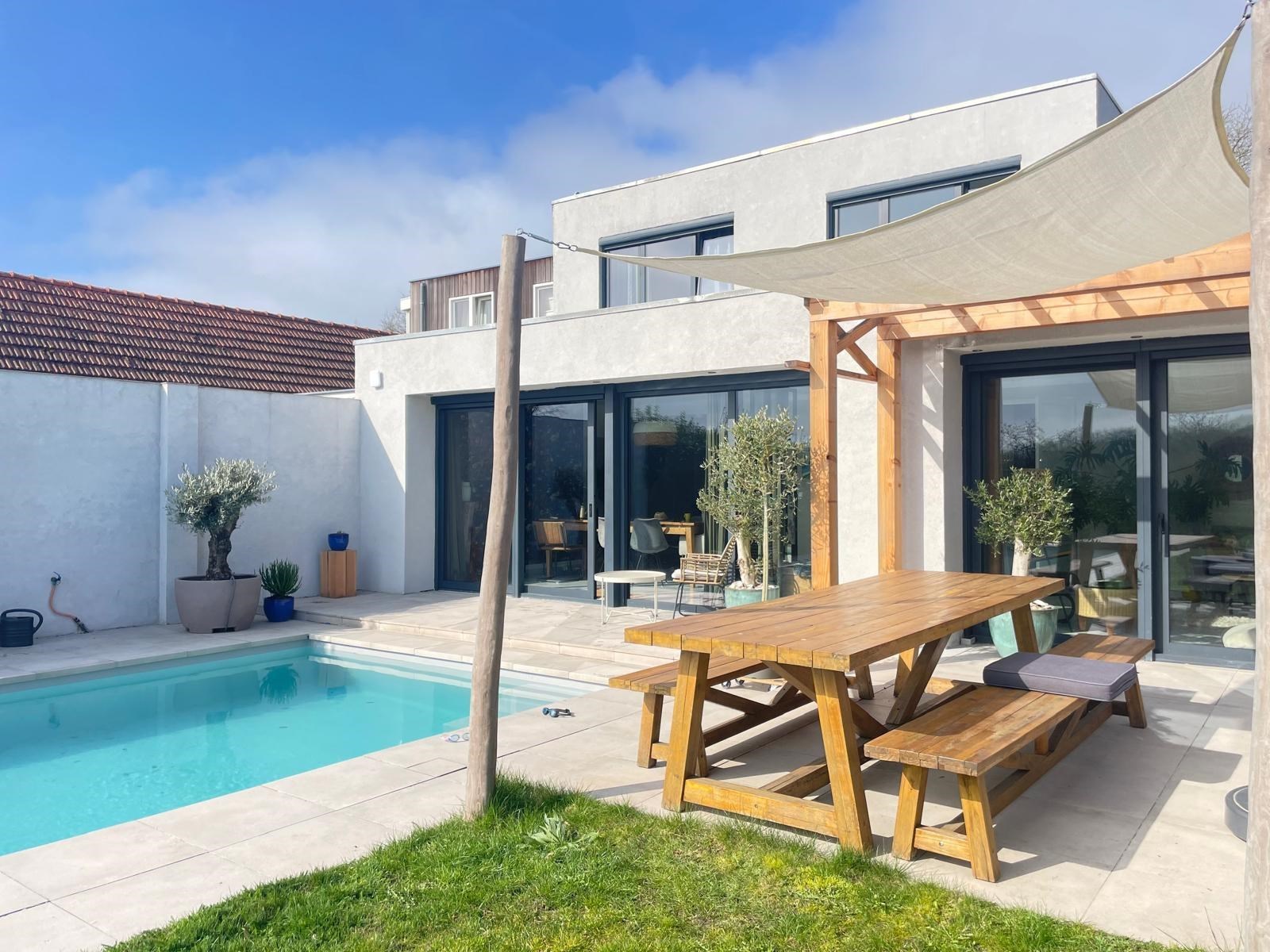 All-inclusive liefdesbeleving. Een romantische nacht die jullie dichter bij elkaar brengt.