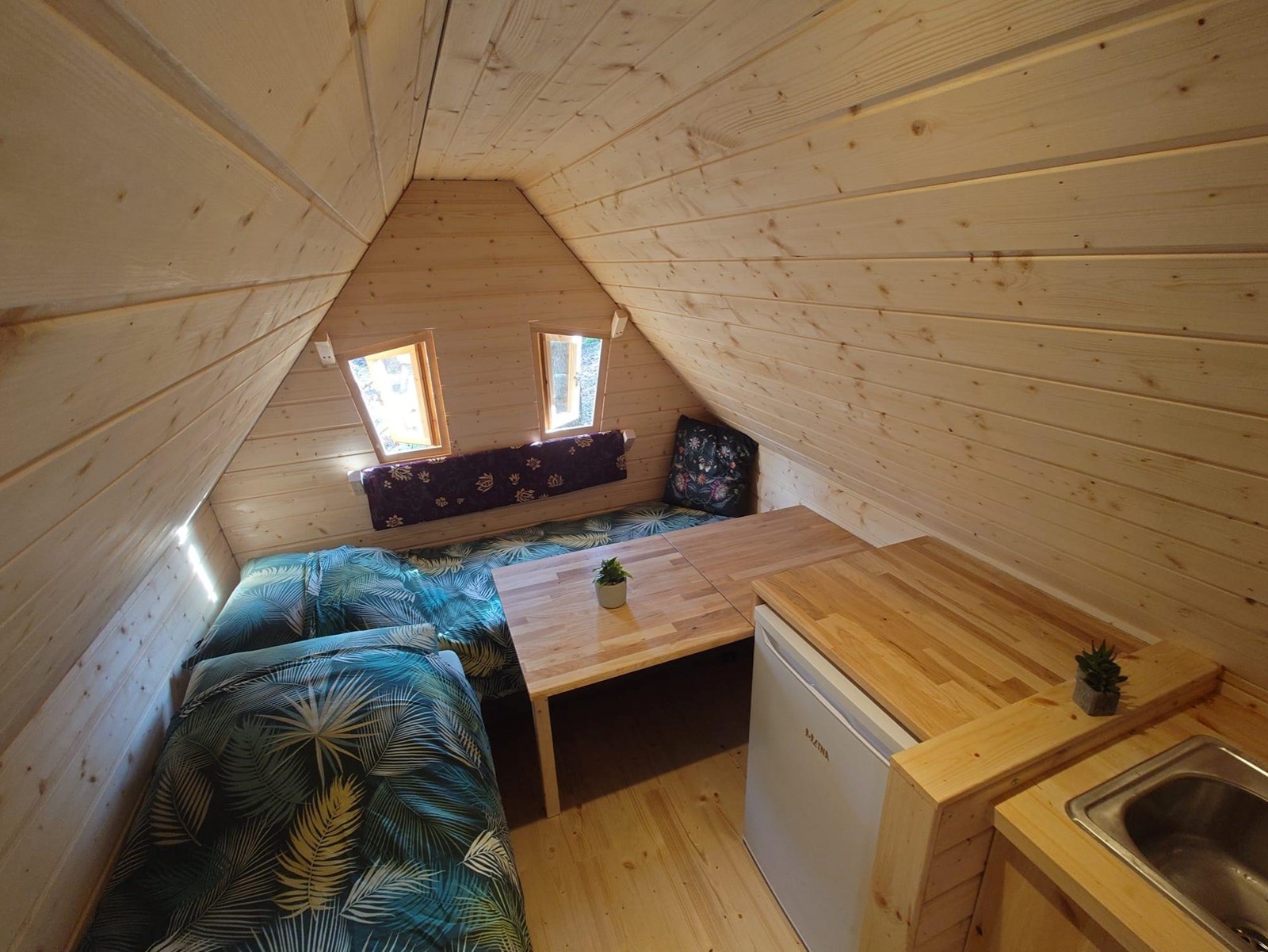 Bijzondere cabin verborgen in het bos