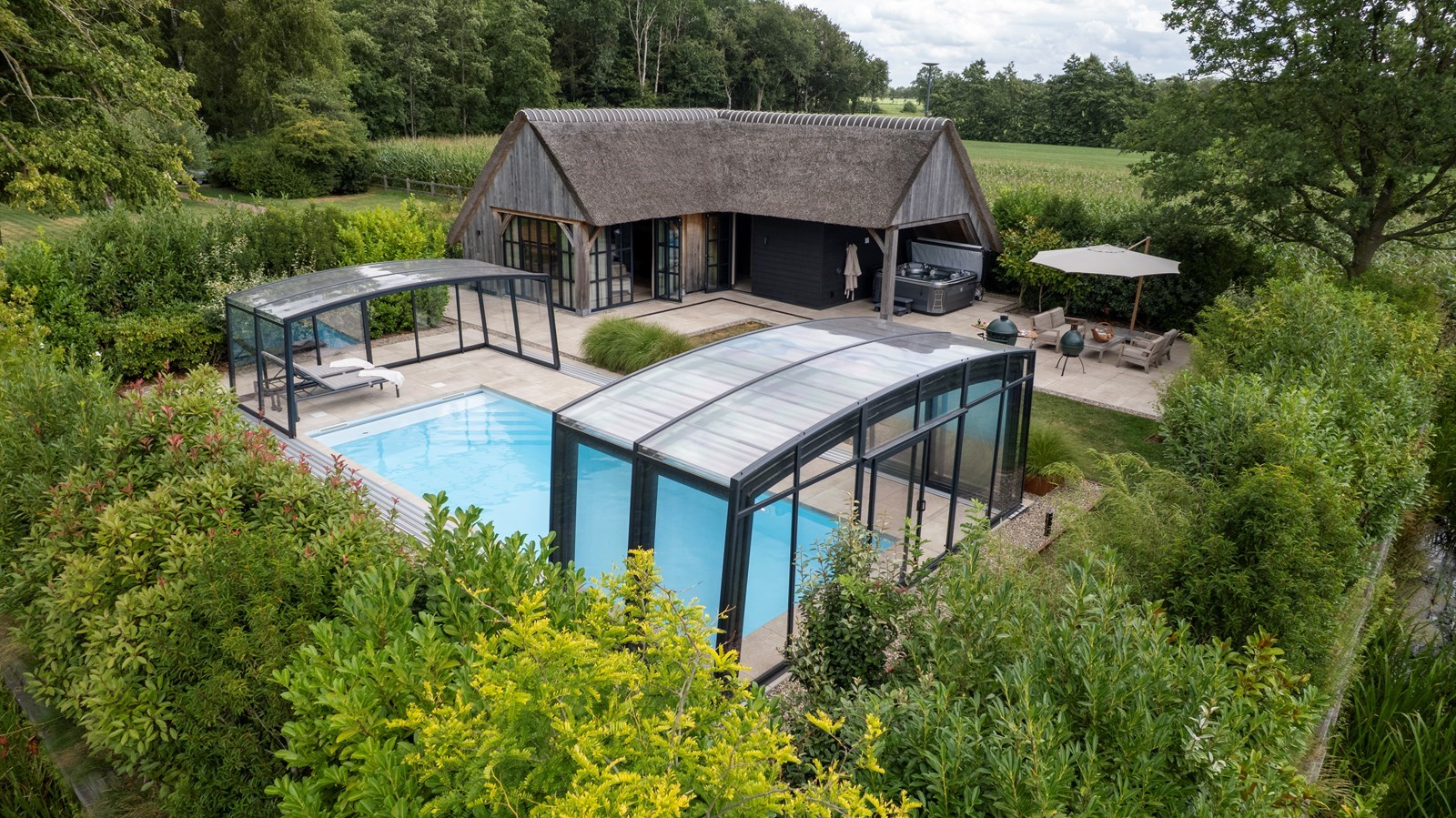 Vrijstaand wellnesshuisje met verwarmd privézwembad, jacuzzi en sauna