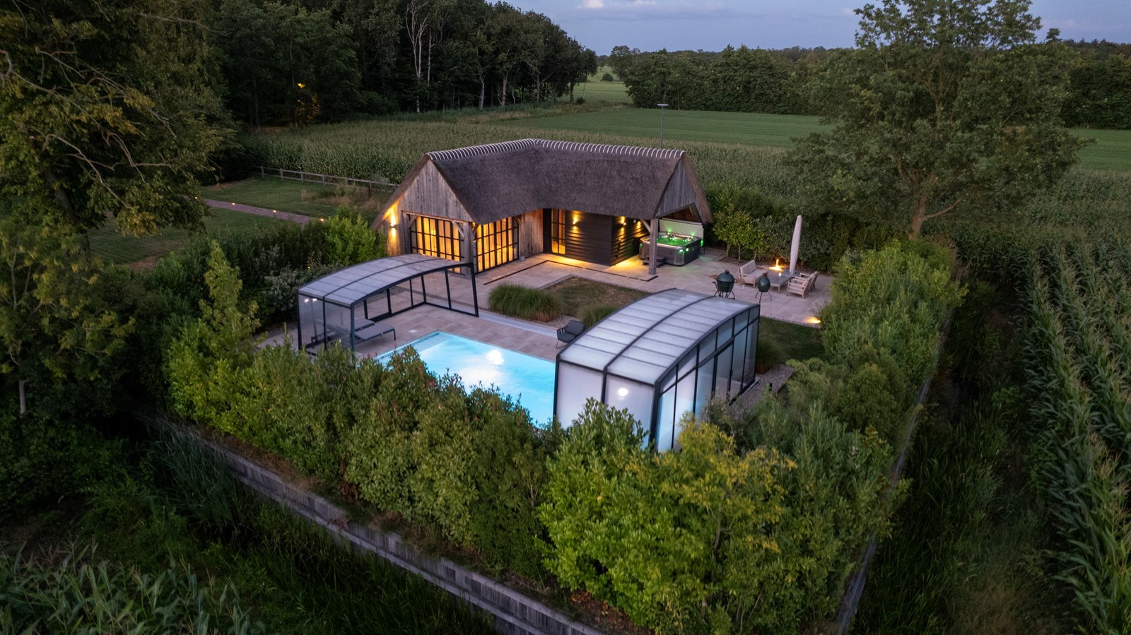 Vrijstaand wellnesshuisje met verwarmd privézwembad, jacuzzi en sauna