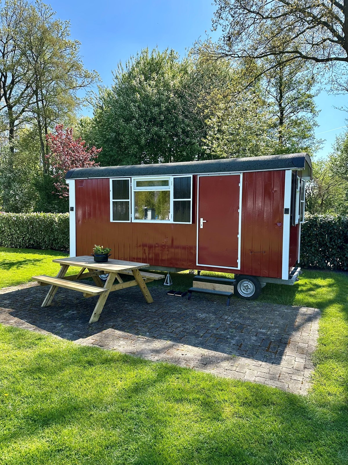 Slapen in een sfeervol sloaphutje met een authentieke bedstee