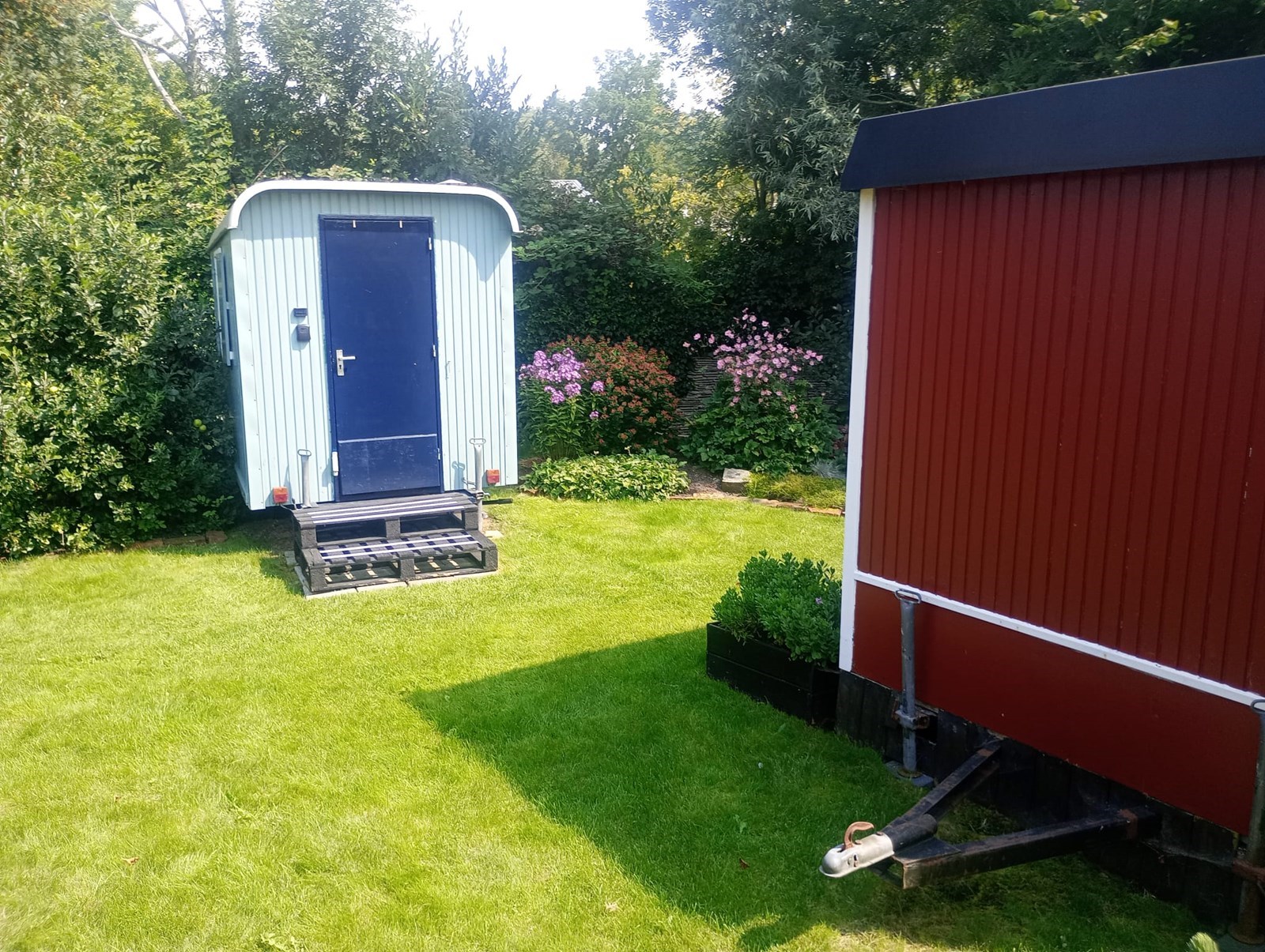Knusse blauwe Pipowagen