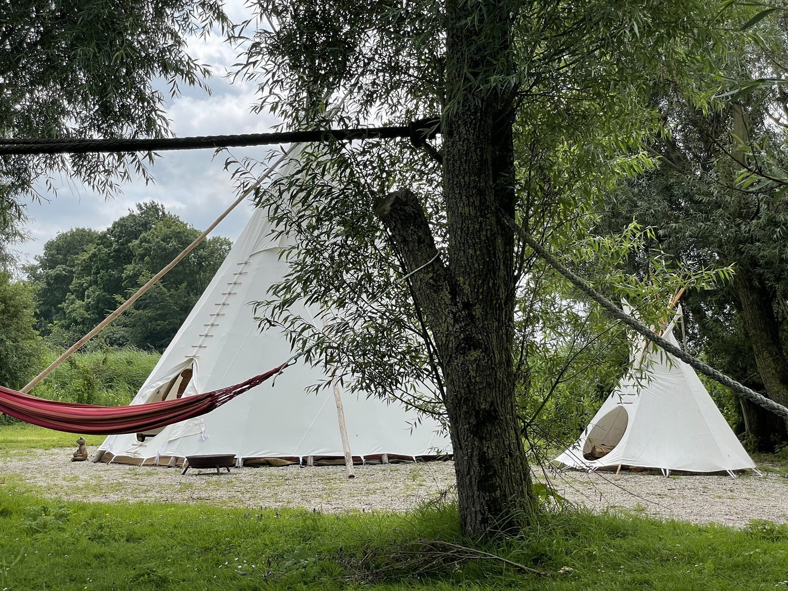 Slapen in een Tipi: een uniek micro-avontuur midden in de Friese natuur