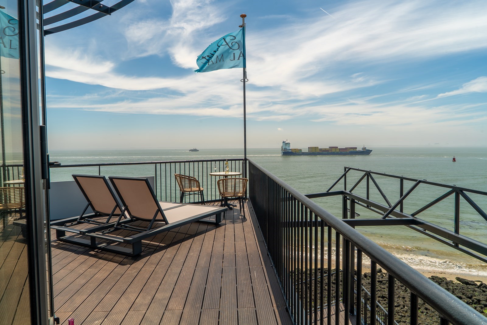 Exclusief penthouse met een adembenemend 360 graden panorama over zee en haven